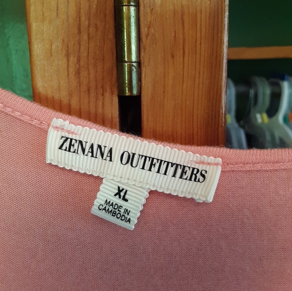 Cold shoulder top - Picture 2 of 2